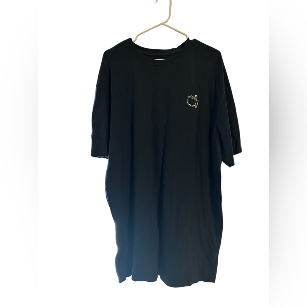 Masters short sleeve tshirt 
Navy
2X
Condition: Excellent
Smoke free home